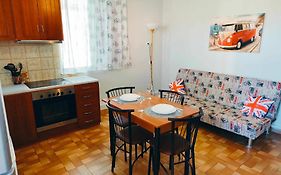 Takis Apartment